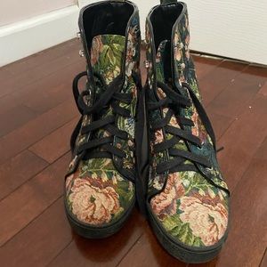 Steve Madden Abby Boots